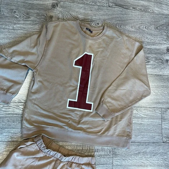 Zara sweatsuit - Picture 2 of 7